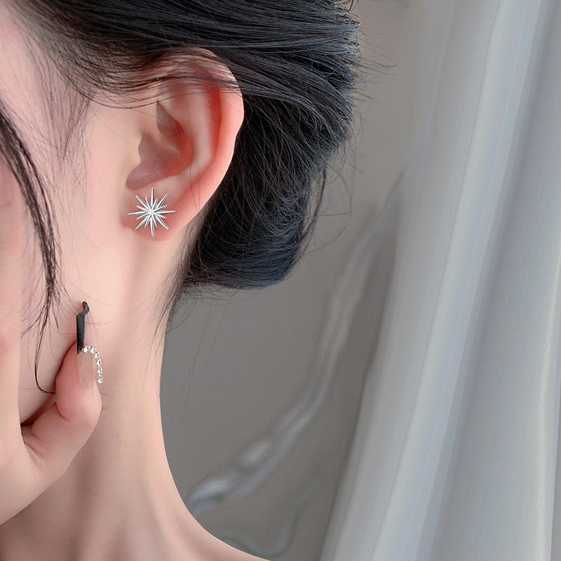 Star-Shaped Stud Earrings